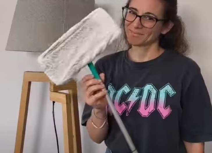 ZIDOVI VAM IZGLEDAJU ČISTO? GREŠITE! Napravite sami prirodni sprej koji briše prašinu i masnoću za 5 minuta