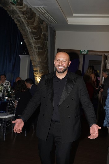 NIKO NE BI NI PRETPOSTAVIO Ljudi ostaju u šoku kada saznaju koliko Dado Polumenta ima godina!