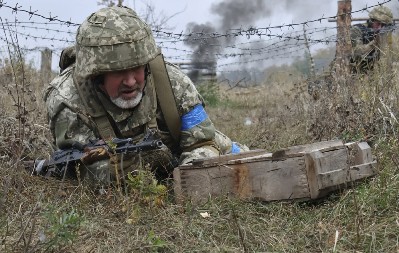 SA POTRESOM MOZGA I RANAMA OD GELERA SPAŠAVAO RANJENIKE Herojski podvig ruskog vojnika