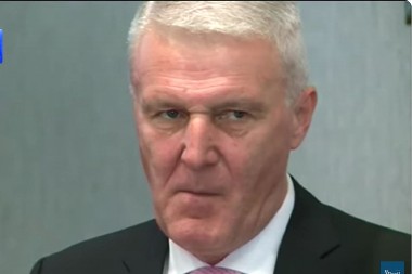 TRPEĆU SRAMOTU DO KRAJA ŽIVOTA Bivši direktor policije zavapio na sudu