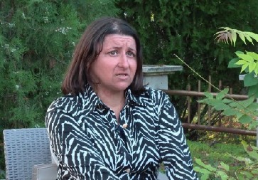 NIKO NE ZNA ŠTA JOJ SE DEŠAVA Bivša rijaliti učesnica već 20 dana u bolnici, pokazala u kakvom je stanju (FOTO)