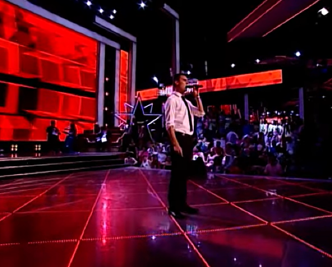 "VIDIM TOLIKO DA ZNAM KADA JE DAN, A KADA NOĆ" Pobedio je u Zvezdama Granda, predviđali su mu blistavu karijeru, a evo gde je danas poznati pevač