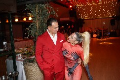 DRAGAN DOŠAO SA SINOVIMA, A JOVANA SKOČILA NA NJEGA! Bivši par nije mogao da se obuzda, opustili se pred svima i šokirali (VIDEO)