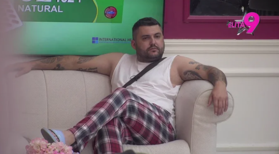 ASMIN DURŽIĆ ZAVRŠIO U KREVETU SA CIMERKOM! Opustio se sa njom nakon raskida sa Stanijom, gledaoci zatečeni prizorom!