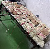 GRADINU NISU PREŠLI Tapacirao marihuanu u svoj automobil (VIDEO)