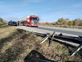 OVAKO IZGLEDA KOMBI U KOJEM JE STRADAO MLADI DŽUDISTA Izlupan sa svih strana, dečije stvari razbacane (FOTO)