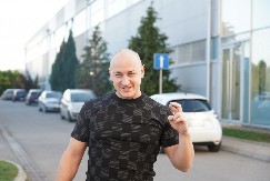 "MOŽDA SE ZORICA I KEMIŠ ŠIBAJU U APARMANU" Desingerica šokirao izjavom o Brunclikovom: "Ne mogu da joj ćutim"