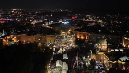 VIDEO KOJI ODUZIMA DAH! Pogledajte kako je izgledao veličanstveni doček Srba sa KiM u prestonici iz drona (VIDEO)