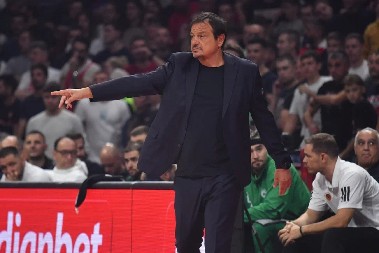 ATAMAN BESAN POSLE DEBAKLA U BEOGRADU Trener Panatinaikosa osuo paljbu po skupocenom pojačanju