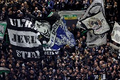 TREŠTI HIT "IZA OBLAKA" Zvezdin rival slavi uz Lepog (VIDEO)