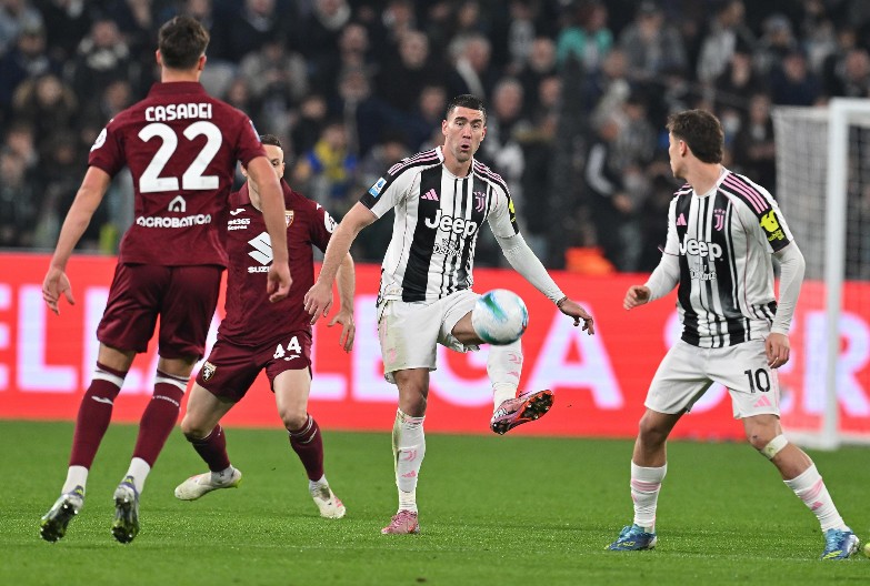 BEZ GOLOVA Nula i u gradskom derbiju Torina