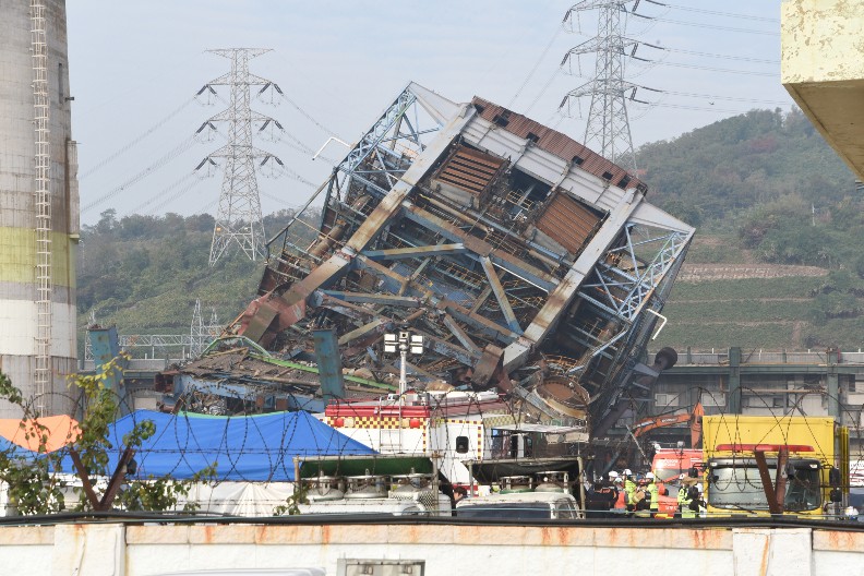 TUGA U ULSANU Izvučeno telo još jednog radnika ispod urušenog tornja