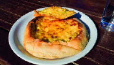 KOMPLET LEPINJA PONOS ZLATIBORA Spolja hrskava a iznutra sočna, jede se prstima