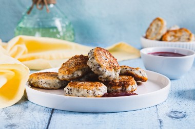 BRZI UŠTIPCI SA MAKOM ZA IZNENADNE GOSTE Nema kvasca, a odlični su i kada se ohlade