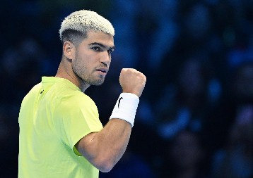 "KARLOSE, DA LI SI SLOBODAN?" Španac dobio direktno pitanje od bivše broj jedan, Alkaraz joj uz osmeh uzvratio ovim odgovorom (VIDEO)