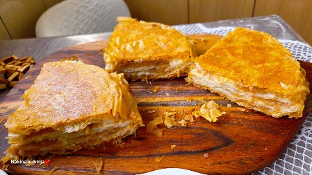 BUREK PITA SA JABUKAMA Sočna i hrskava, a ukus je čista fantazija