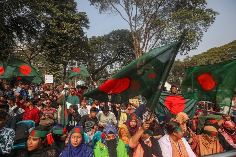 KAKO SU SE BAJDEN, SOROŠ I USAID IGRALI DEMOKRATIJE  Bangladeš zbog Ukrajine pao u ruke Zapada