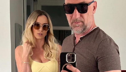 ''ŽENA JE TRPELA FIZIČKE BOLOVE'' Muzičar dobio sina nakon 11 godina braka, njegova supruga prošla kroz golgotu (FOTO)