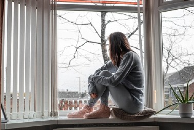 TEŠKA ZIMA JE PRED NJIMA  Ova 4 znaka horoskopa čekaju veliki problemi - bolje da prespavaju do proleća!