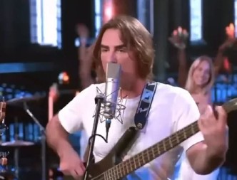 OVO JE NEVEROVATNO! Željko Mitrović najnovijim potezom izazvao pravi haos, publika oduševljena (VIDEO)