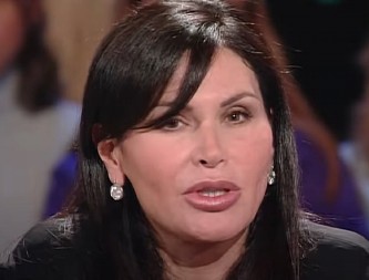 ZBOG LJUBAVI PROMENILA VERU Usledilo je 20 godina pakla, nije smela da izađe iz kuće