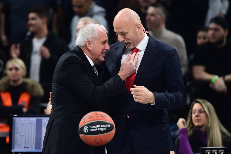 BOMBA PRAVO NIOTKUDA Obradović napustio klub