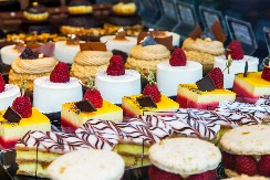 GOTOVI ZA TILI ČAS, A GOSTI IH TAMANE KADA SU NA SLAVSKOJ TRPEZI 5 vrsta posnih sitnih kolača koji se spremaju za male pare