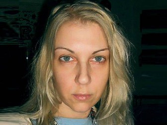 "ŽAO MI JE JEDINO ŠTO SAM UBILA BAKU, ONA NIŠTA NIJE BILA KRIVA" Teodora koja je usmrtila svoju majku i babu satarom šokirala sve pred sudom