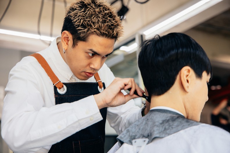 Da li biste platili frizeru i taksisti da malo ćute? U ovoj zemlji je to normalno