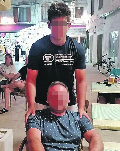 SINA JEDINCA HLADNOKRVNO IZREŠETAO PIŠTOLJEM, PA PUCAO SEBI U GLAVU Došli iz Austrije na odmor, pa zakrvili!