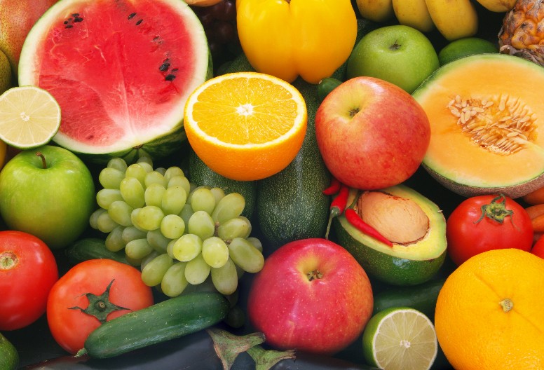 KOLIKO PORCIJA VOĆA TREBA JESTI PROTIV GRIPA Ovo su vitamini najbolji u zimskom periodu