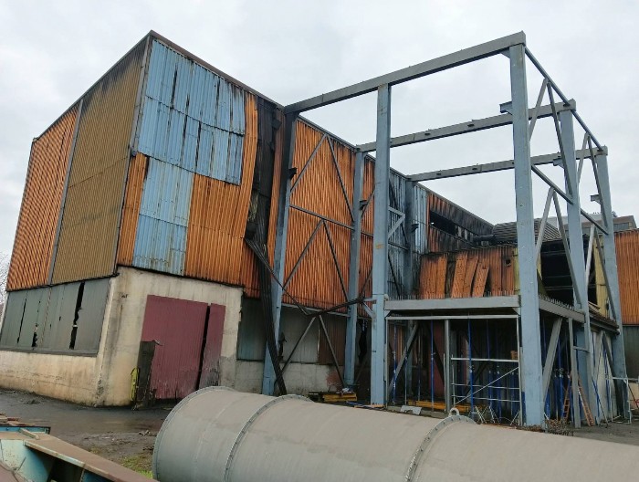 TRI OSOBE POVREĐENE U LIVNICI U ČOKI U TEŠKOM STANJU Oglasio se Univerzitetsko-klinički centar Vojvodine