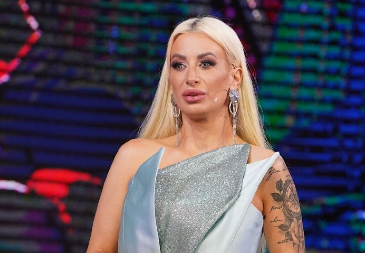 ZVALA MUŽA POZNATE PEVAČICE U POLA PET UJUTRU Nakon 20 propuštenih poziva javila se ona, Dušica ispričala sve!