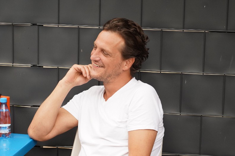 OŽENIO SE NAŠ POZNATI GLUMAC! Sudbonosna ''da'' izgovorio u tajnosti, ova koleginica mu je ukrala srce