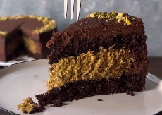 TORTA DUBAI ČOKOLADA Viralna poslastica koja je zaludela milione domaćica