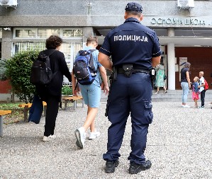 ZA ŠAMAR NASTAVNIKU ODMAH ĆE SE IĆI U ZATVOR Ove kazne donosi novi Zakon u Srbiji i veoma su oštre