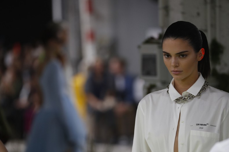 HOROSKOP ZA UTORAK, 10. DECEMBAR Raku ljubav sa osobom iz inostranstva, Ribama posao napreduje, Devica pred novim iskušenjima