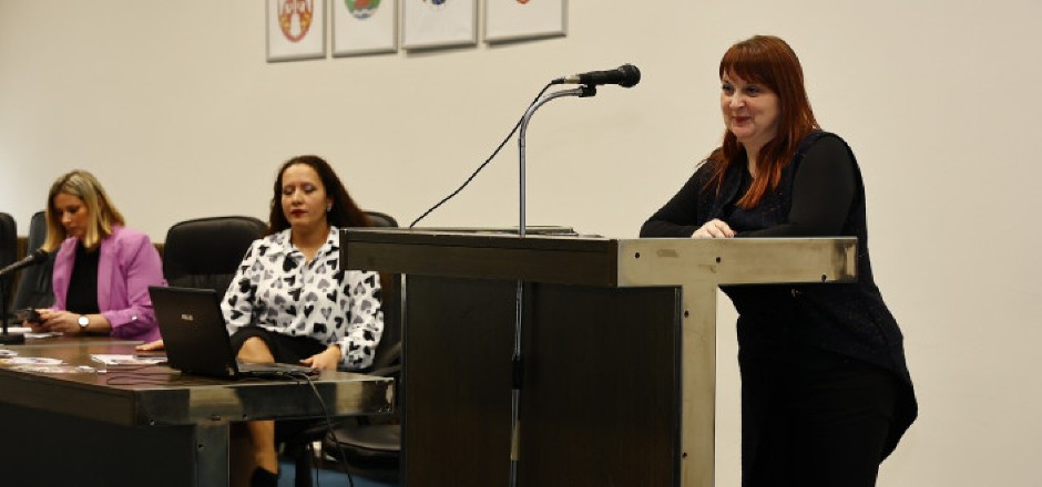 Održana javna tribina povodom 16 dana aktivizma Međunarodnog dana borbe protiv nasilja nad ženama