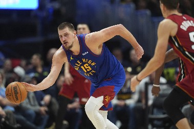 KAKVO LUPETANJE BIVŠEG NBA IGRAČA: Jokić ni blizu MVP-ja, ima prazne brojke