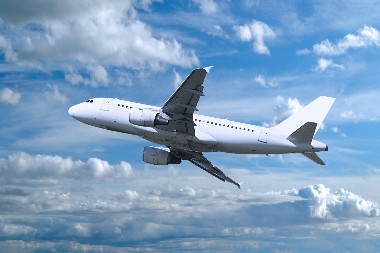 DRAMA NA NEBU Avion prisilno vraćen nakon udara!