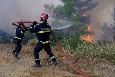 BUKNULA SUŠARA SA PELETOM ZA OGREV  Požar izbio u naselju Loznica u Čačku