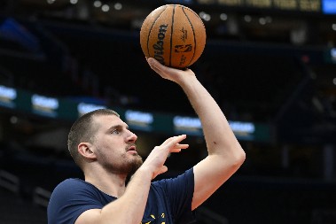 ŠOK U DENVER Jokić će sam birati sa kim hoće da igra, može da promeni ceo tim