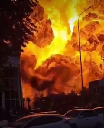 GORI RUSKO TLO, POGOĐEN OBJEKAT SA GORIVOM Ukrajina izvela masovni napad!