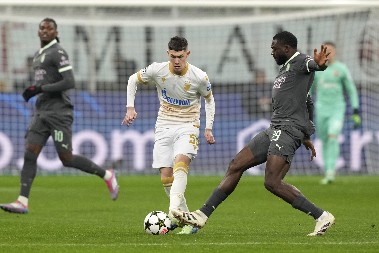 SVE VEĆA VRELINA OKO MAKSIMOVIĆA Još jedan evropski gigant ušao u trku za bisera Zvezde