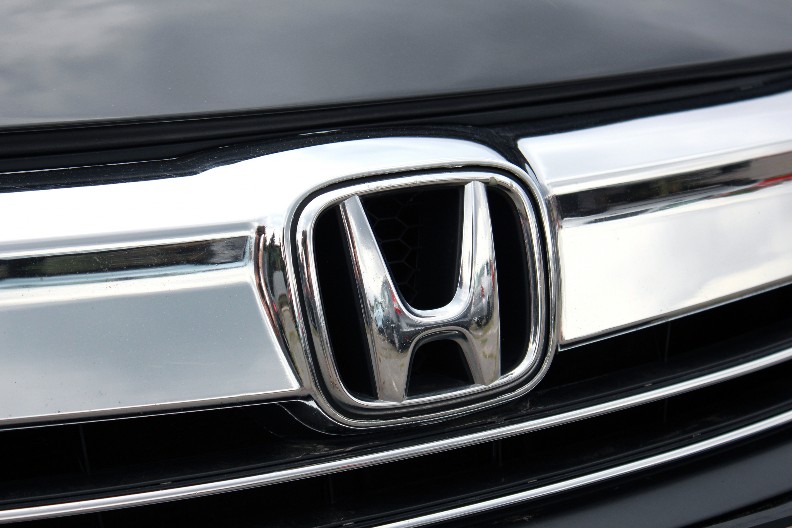 STVARA SE TREĆI NAJVEĆI PROIZVOĐAČ AUTOMOBILA Honda i Nisan finalizuju dogovor