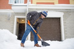 AKO NEMATE LOPATU TOKOM OVE MEĆAVE U PROBLEMU STE! Najskuplja košta 3.000 - kažu da su najbolje čelične!