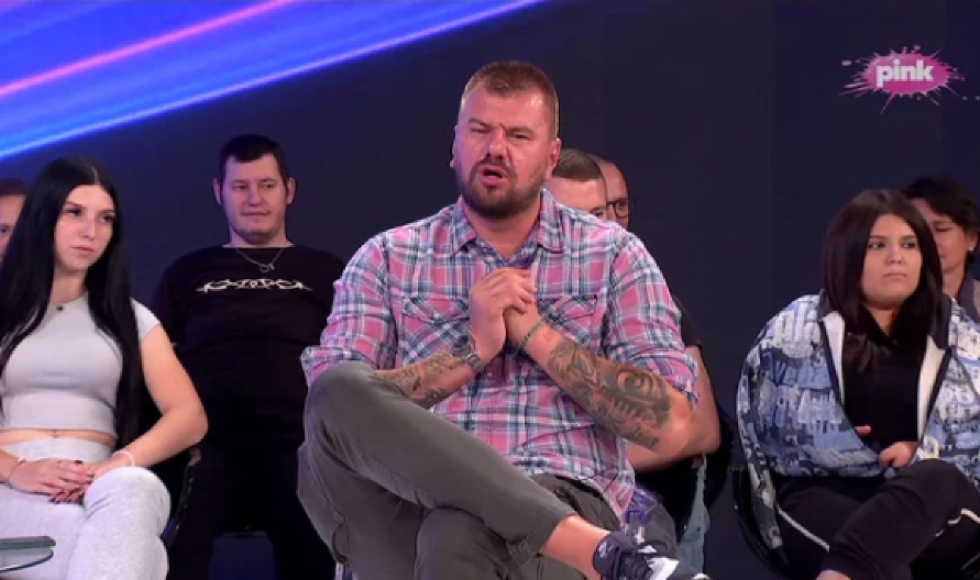 "OPET ĆU ĆUTATI I GLEDATI U TVOJU SLIKU" Potresno oglašavanje Marka Janjuševića, uplakan objavio sliku brata na najtužniji dan!