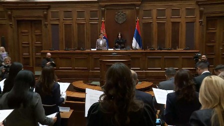 "ČESTITAM SVIMA" Sudije položile zakletvu u Skupštini Srbije pred predsednicom Vrhovnog suda i Anom Brnabić (VIDEO)
