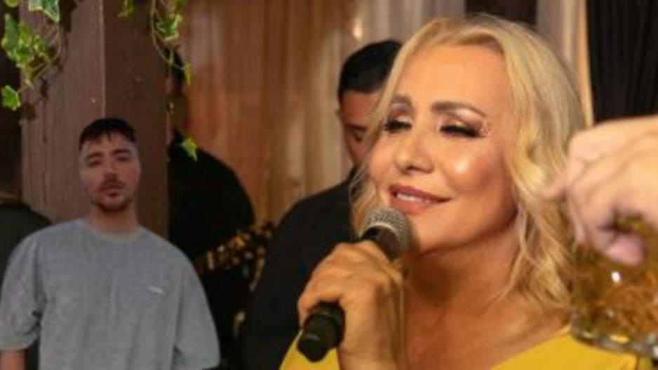 IZGUBILA JE NEVINOST SA NASTAVNIKOM MATEMATIKE! Vesna Zmijanac otkriva detalje svog života: "Bila sam maloletna, u njemu sam tražila oca"