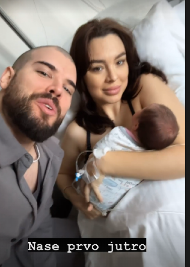 "NAŠE PRVO JUTRO" Adam Adaktar raznežio čitavu javnost, objavio prvi snimak supruge i ćerke iz porodilišta (VIDEO)
